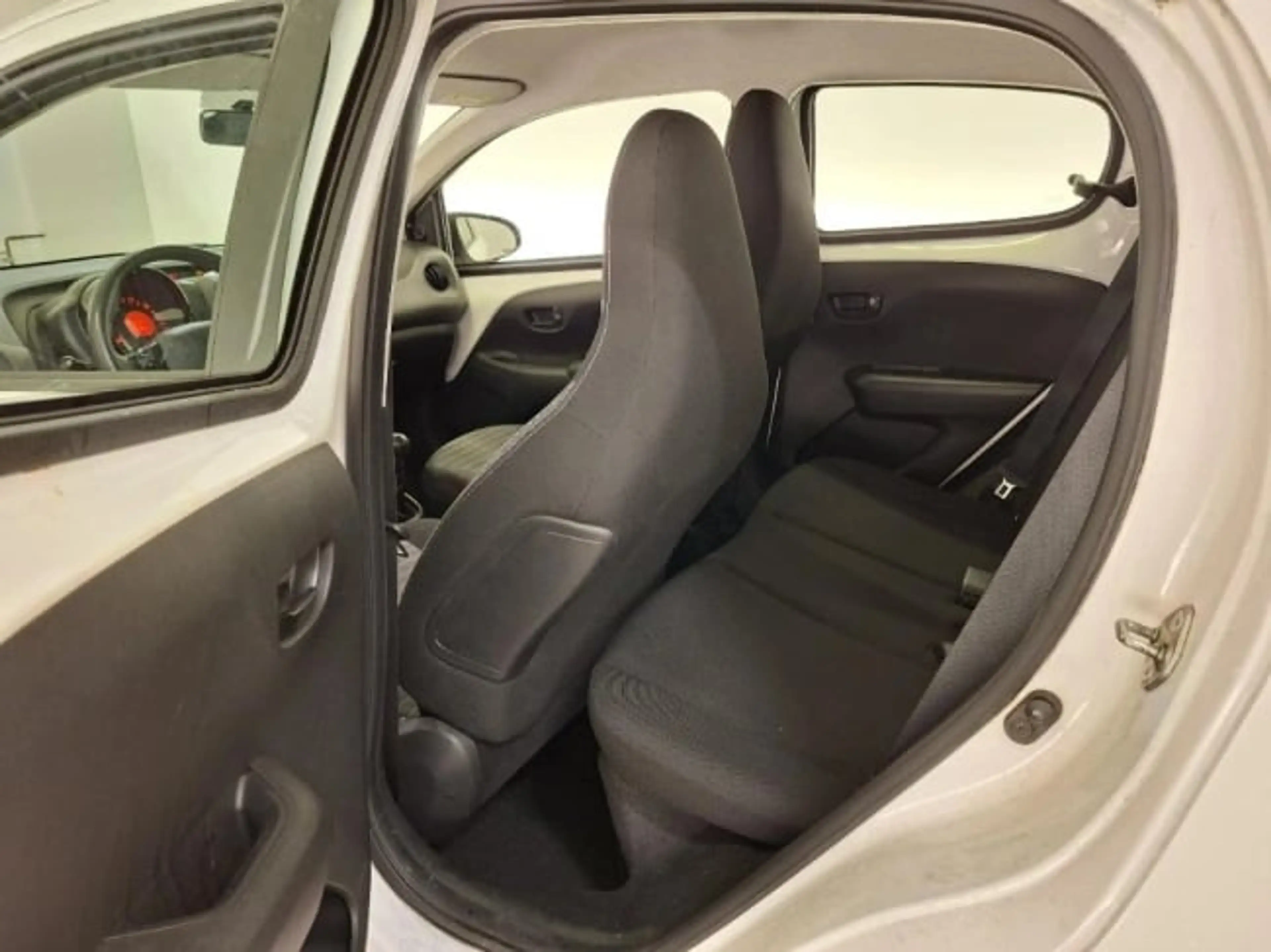 Peugeot 108 1.0 e-VTi Active Camera | Carplay | Airco | Bleuto — photo 8