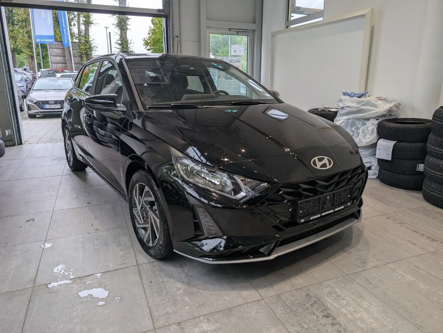 Hyundai i20 1.0 T-GDI Trend DynLicht Facelift Kam. LED Schwarz - 2