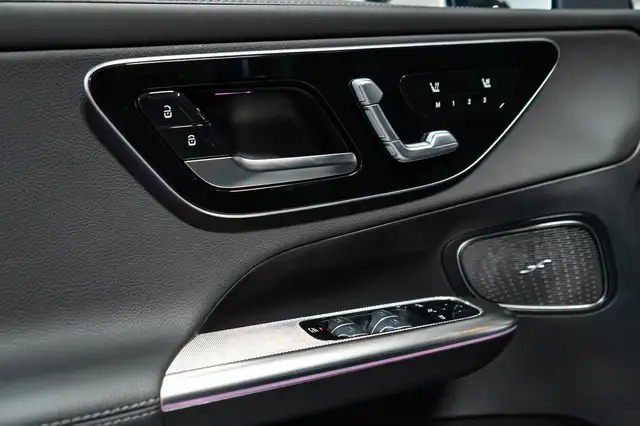 Mercedes-Benz GLC view 14