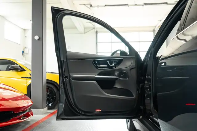 Mercedes-Benz GLC view 13