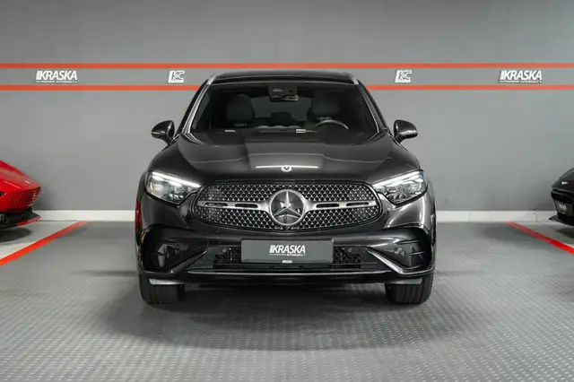 Mercedes-Benz GLC view 5
