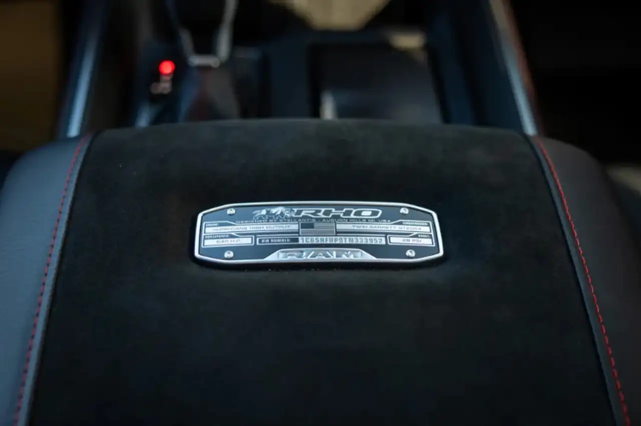 RAM 1500 снимка RAM 1500