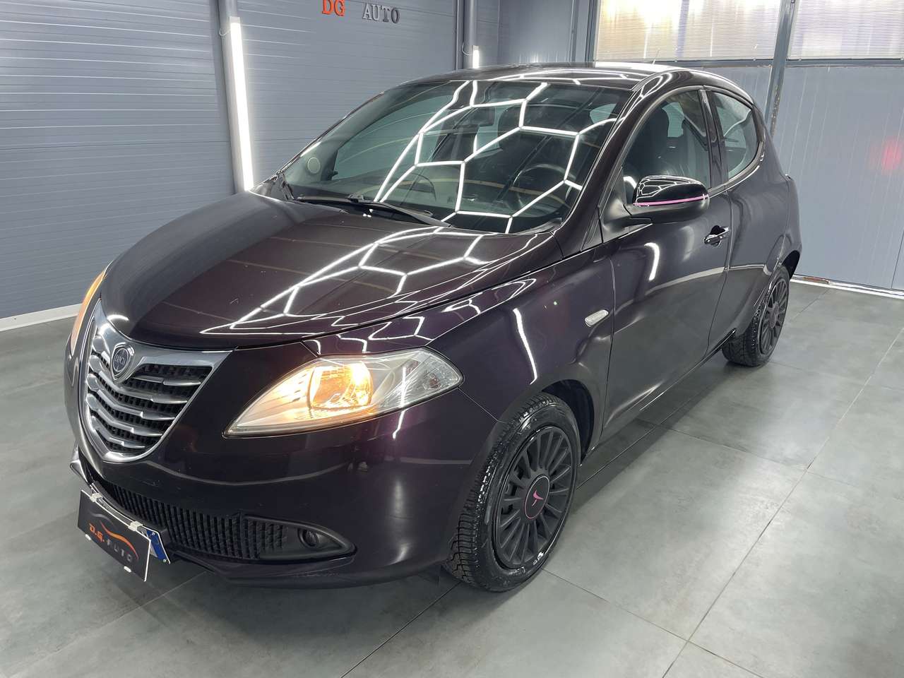 Lancia Ypsilon Ypsilon III 1.2 8v Elefantino ecochic Gpl 69cv E6