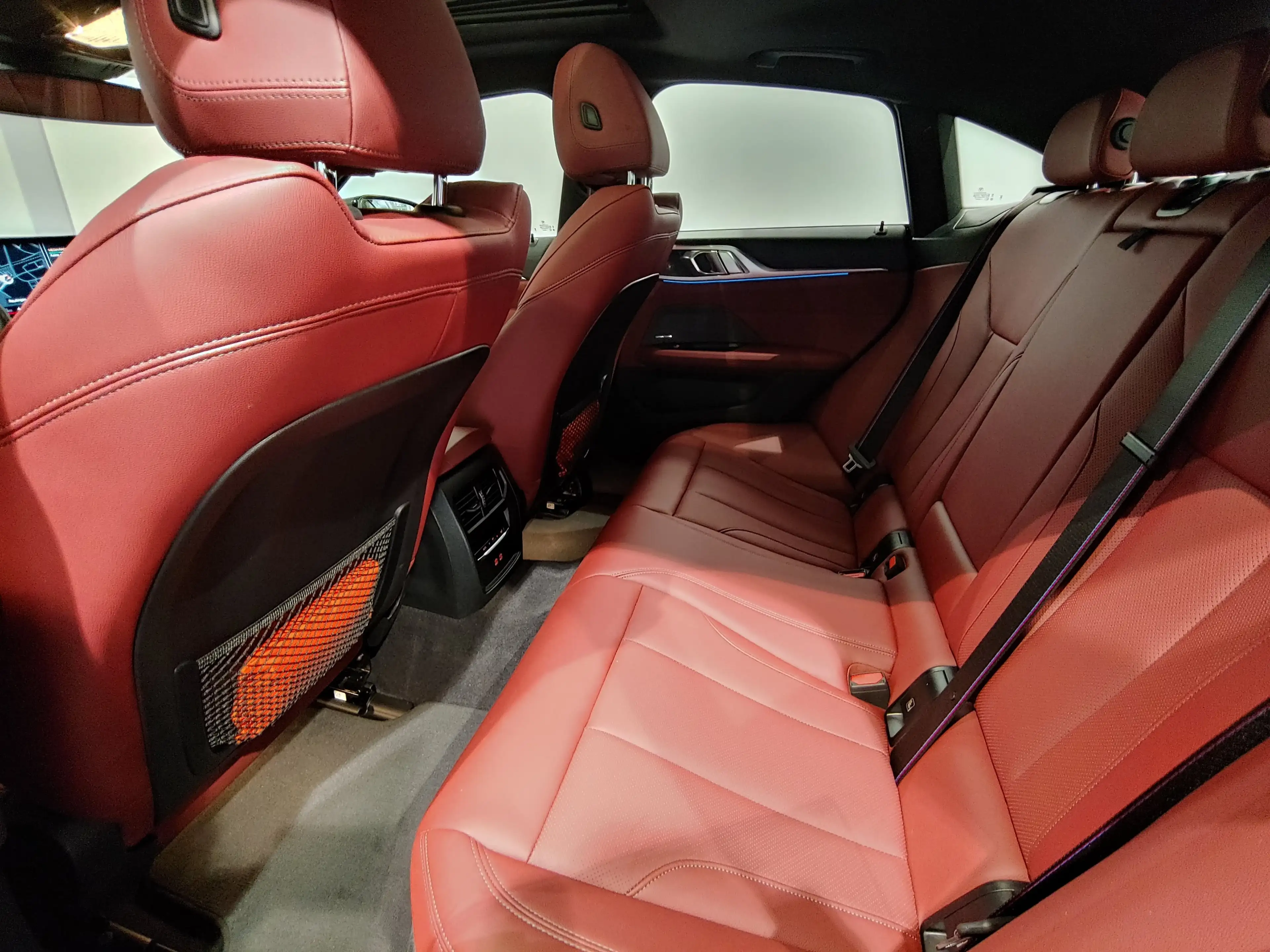 BMW i4 eDrive35 Sportpaket HK HiFi DAB GSD Shz — photo 11