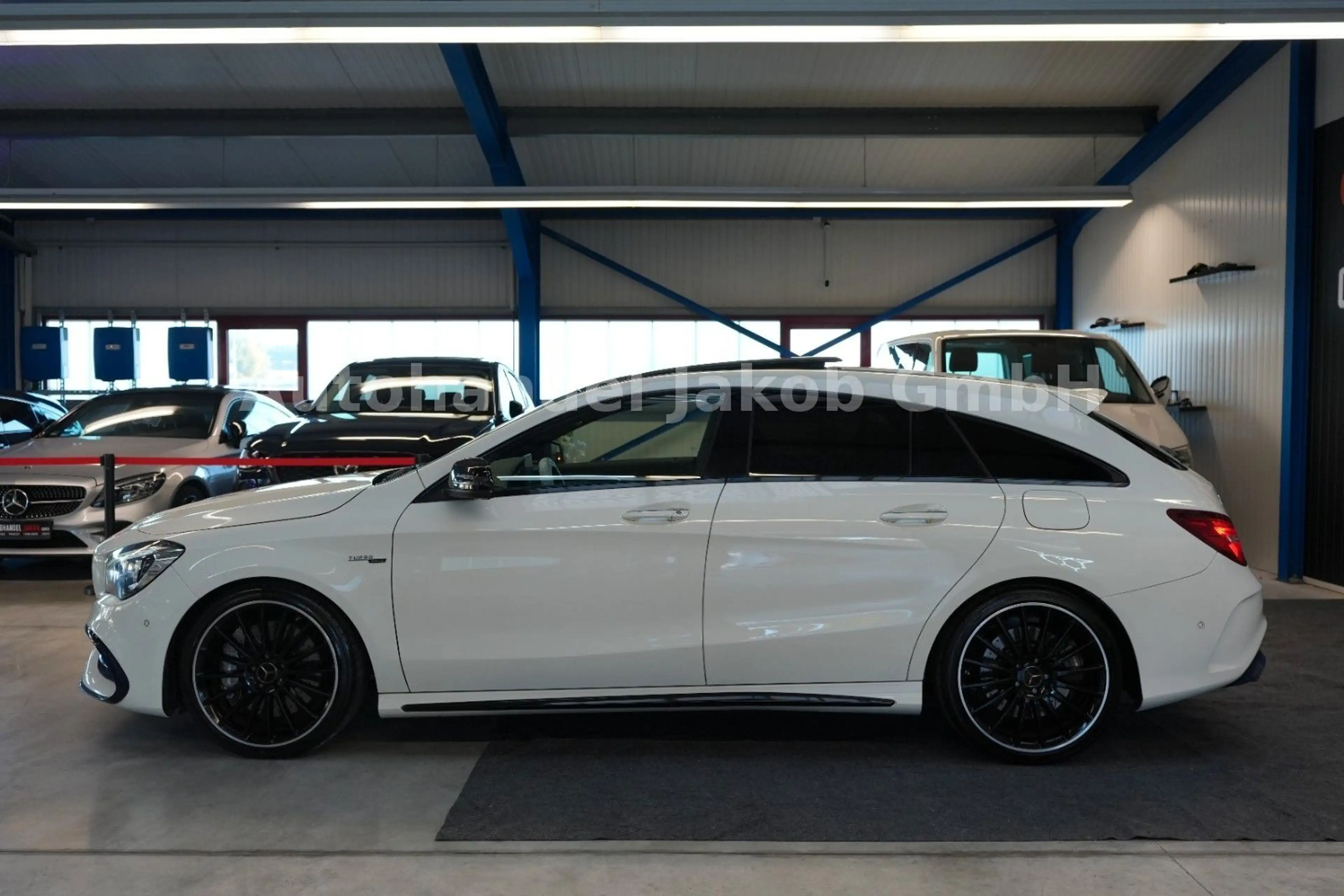 Mercedes-Benz CLA 45 AMG | Dynamic Plus | 24 Monate Garanti — photo 9