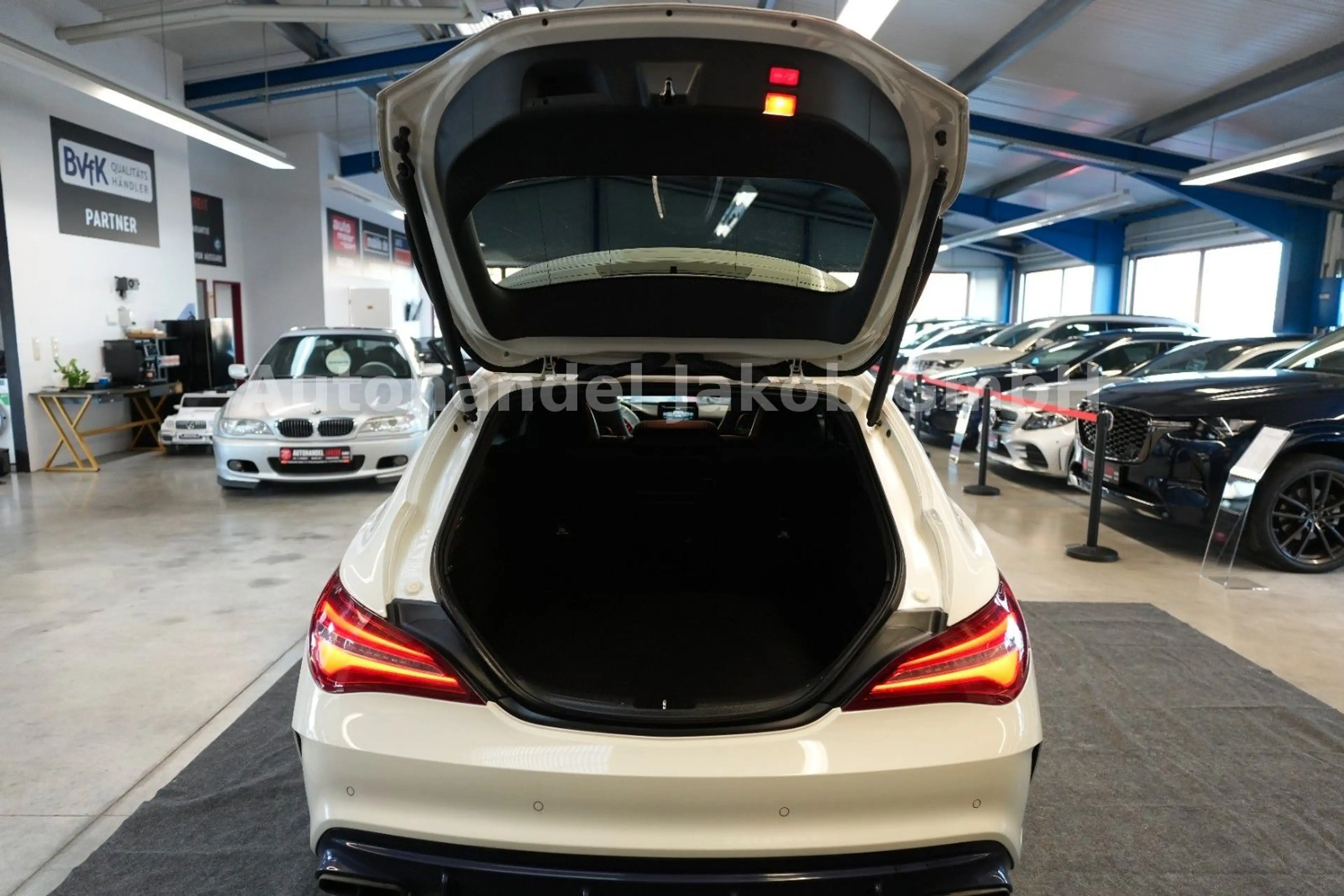 Mercedes-Benz CLA 45 AMG | Dynamic Plus | 24 Monate Garanti — photo 15