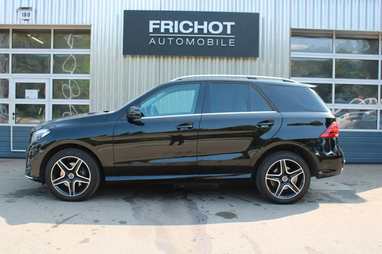 Mercedes-Benz GLE 250 d AMG*SHD*AHK*Kamera*ILS*20`* Negru - 1