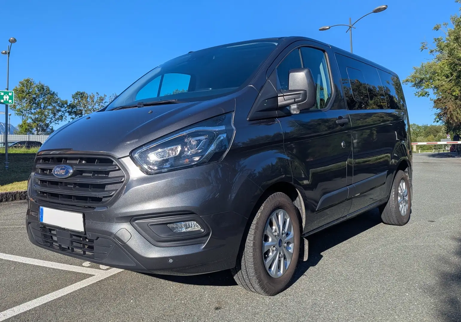Ford Transit Custom Transit Custom 320 TDCi 320 L1H1 VA Autm. Trend Grau - 1