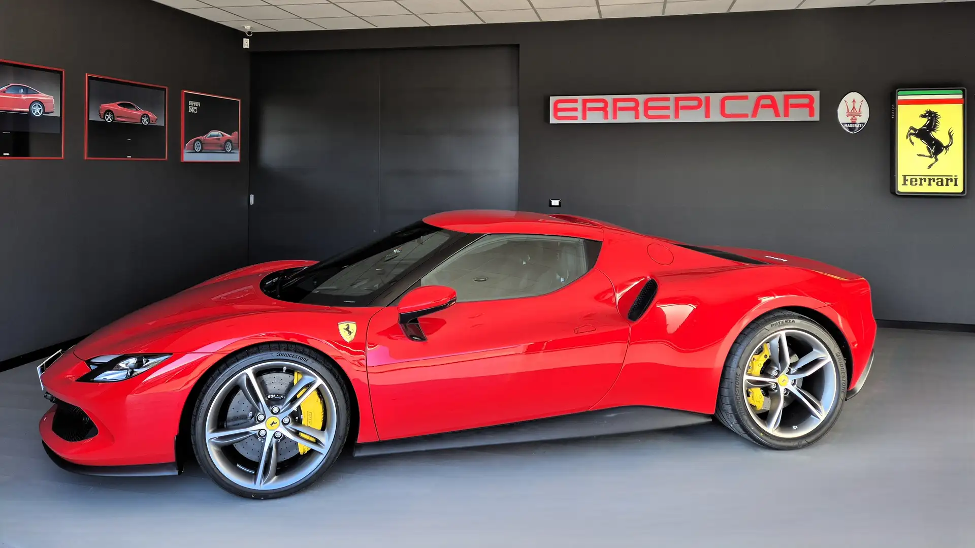 Ferrari 296 GTB 3.0-PREZZO NETTO 251.000-SOLO 237KM-NAZIONALE Rojo - 1