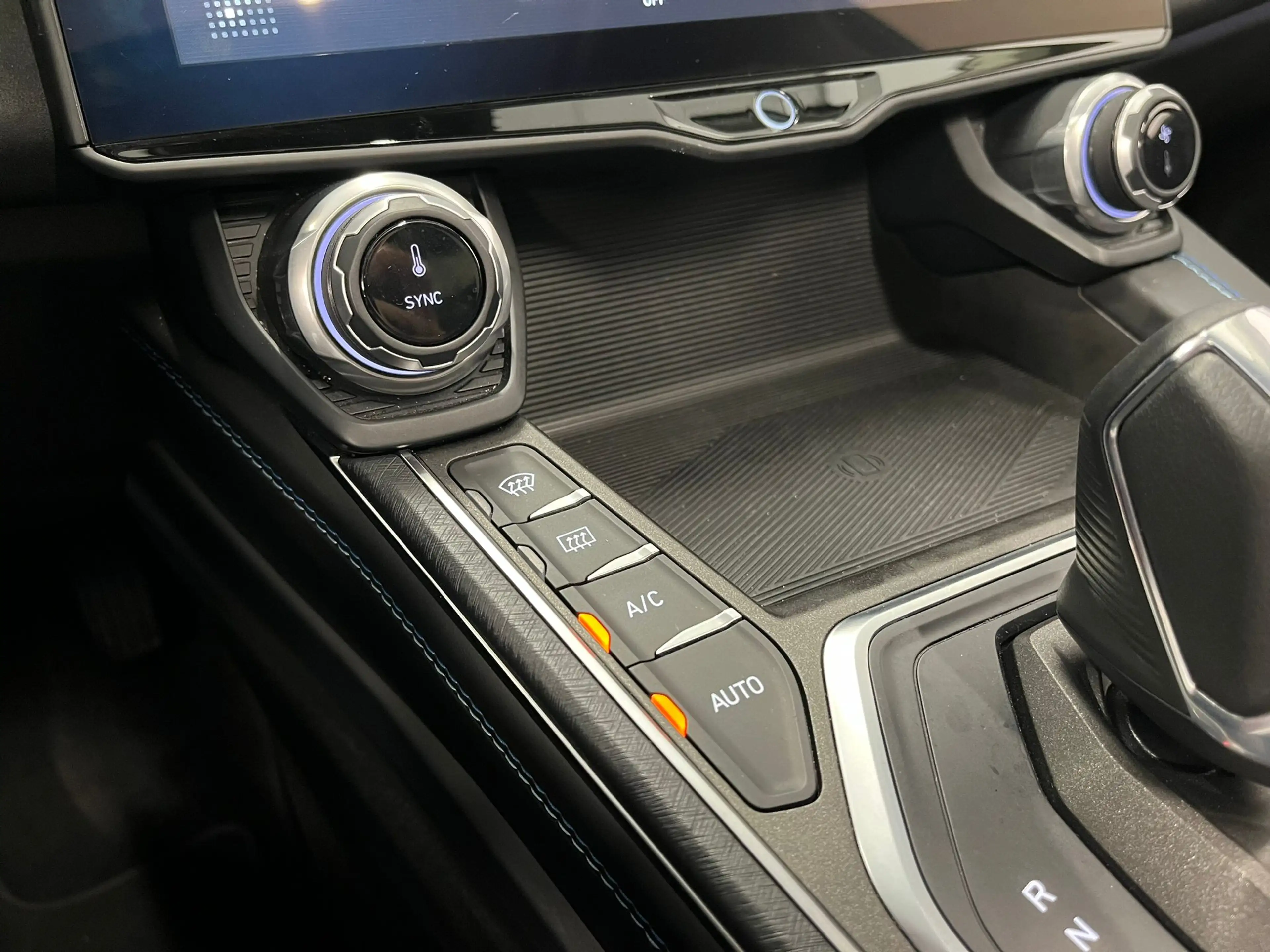 Lynk & Co 01 1.5 | 360 Camera | Apple Carplay\Andorid Auto | Cr — photo 31