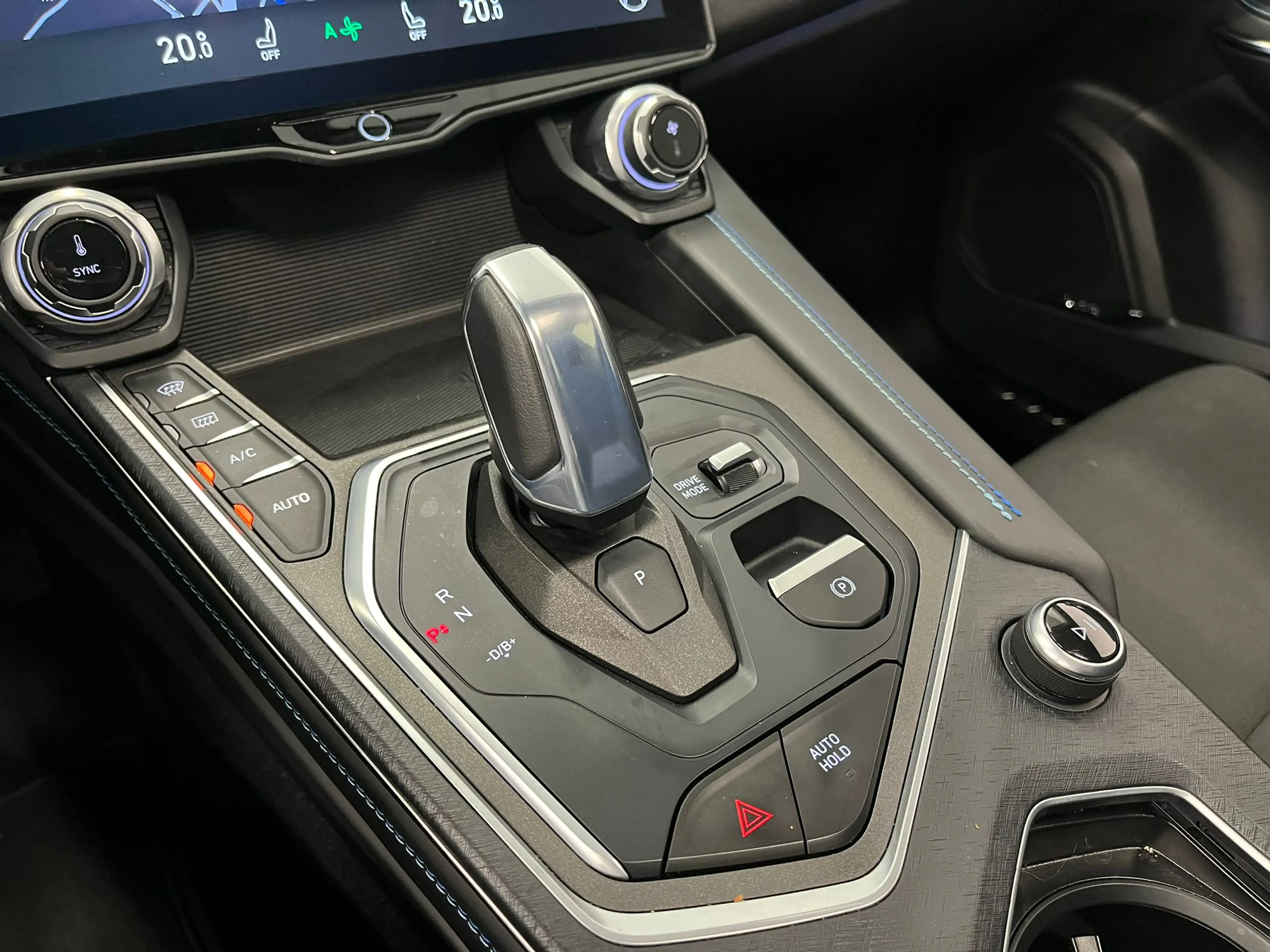 Lynk & Co 01 1.5 | 360 Camera | Apple Carplay\Andorid Auto | Cr — photo 30