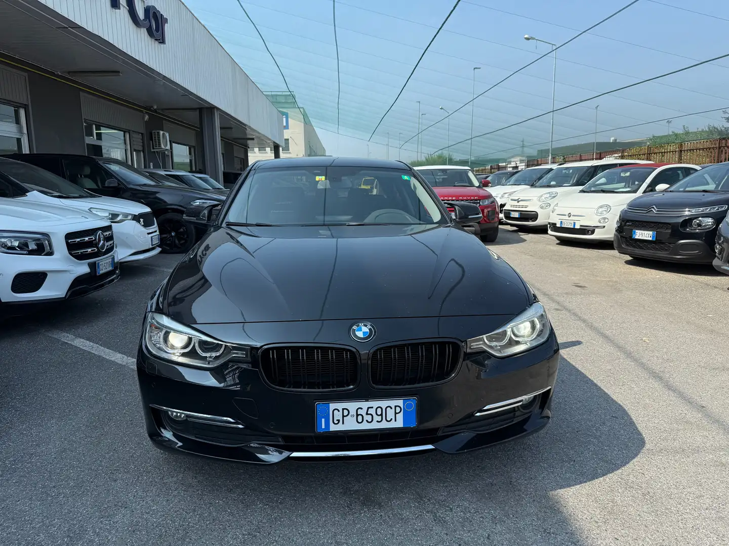 BMW 320 320d Luxury AUTOMATICA Nero - 2