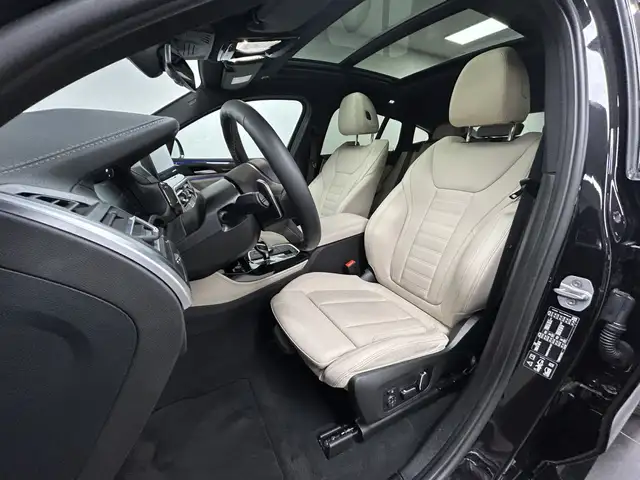 BMW X4 M view 28