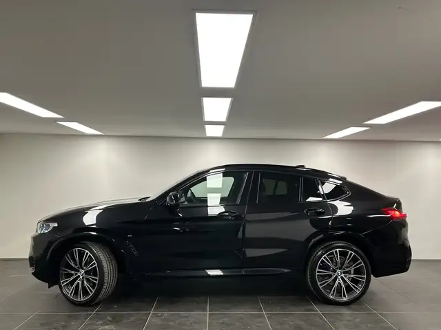 BMW X4 M view 2