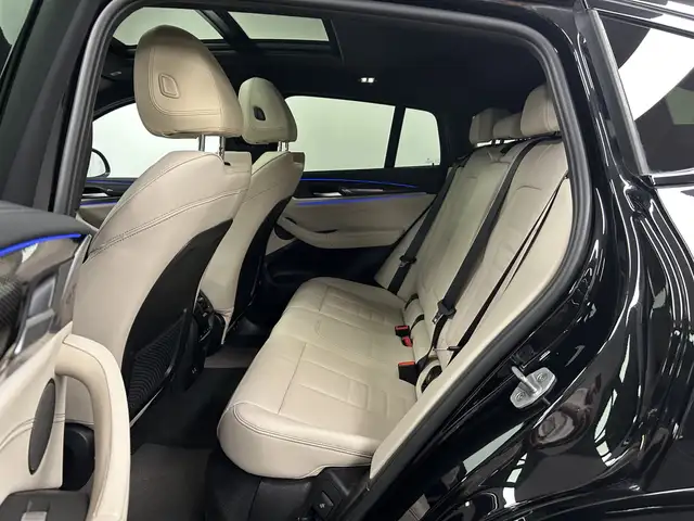 BMW X4 M view 17