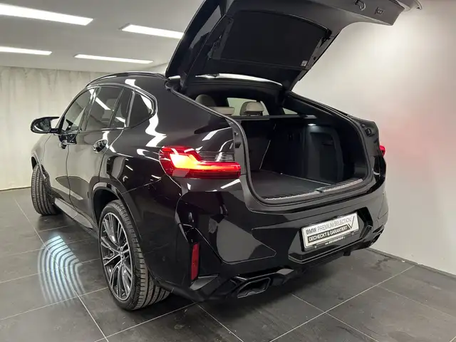 BMW X4 M view 11