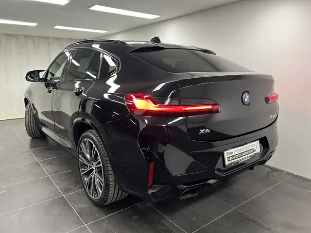 BMW X4 M view 10