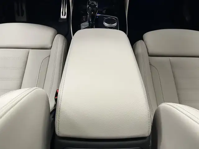BMW X4 M view 19