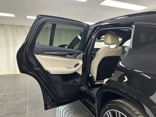 BMW X4 M view 15
