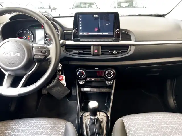 Kia Picanto view 12