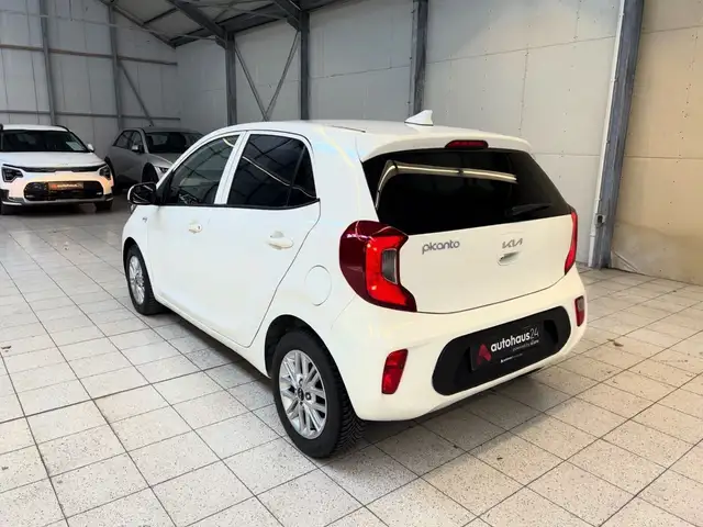 Kia Picanto view 4