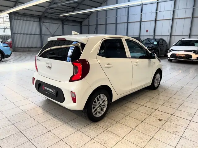 Kia Picanto view 5