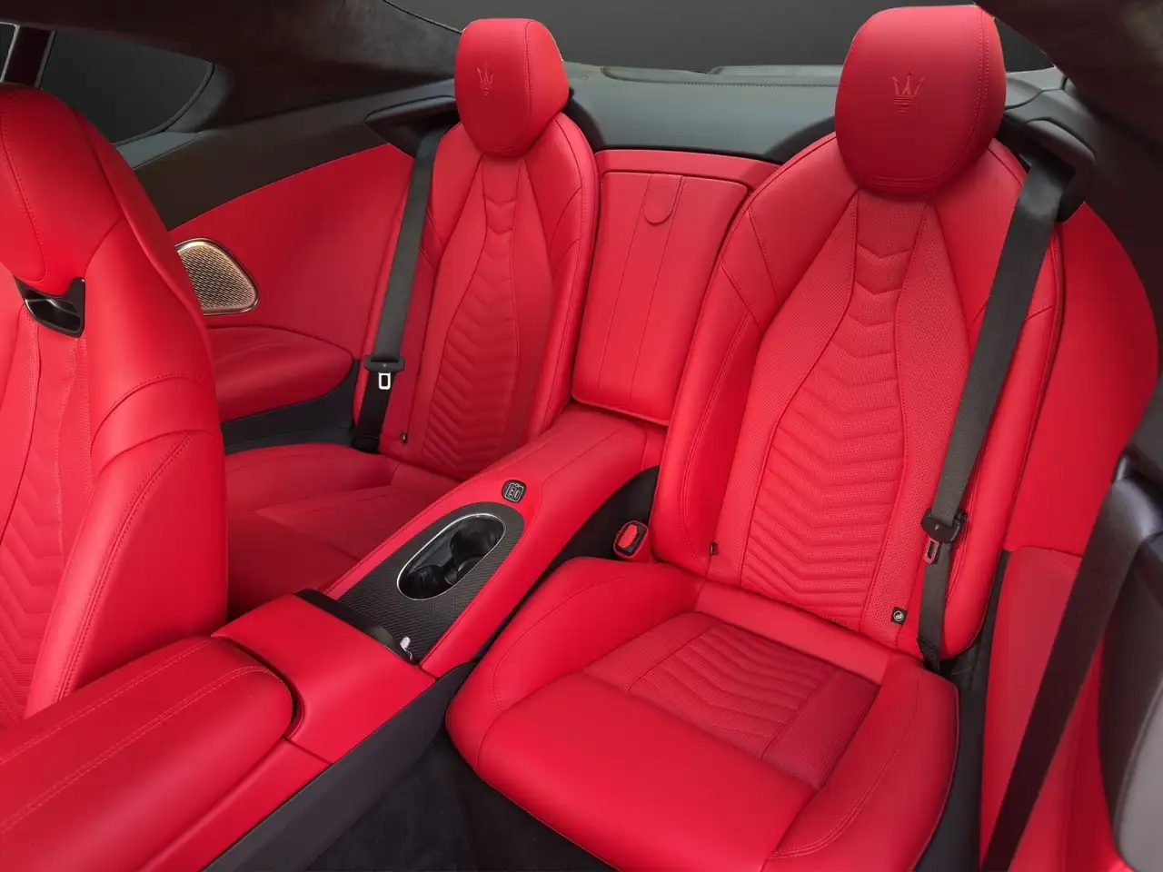 Maserati GranTurismo 2025 — фото 13