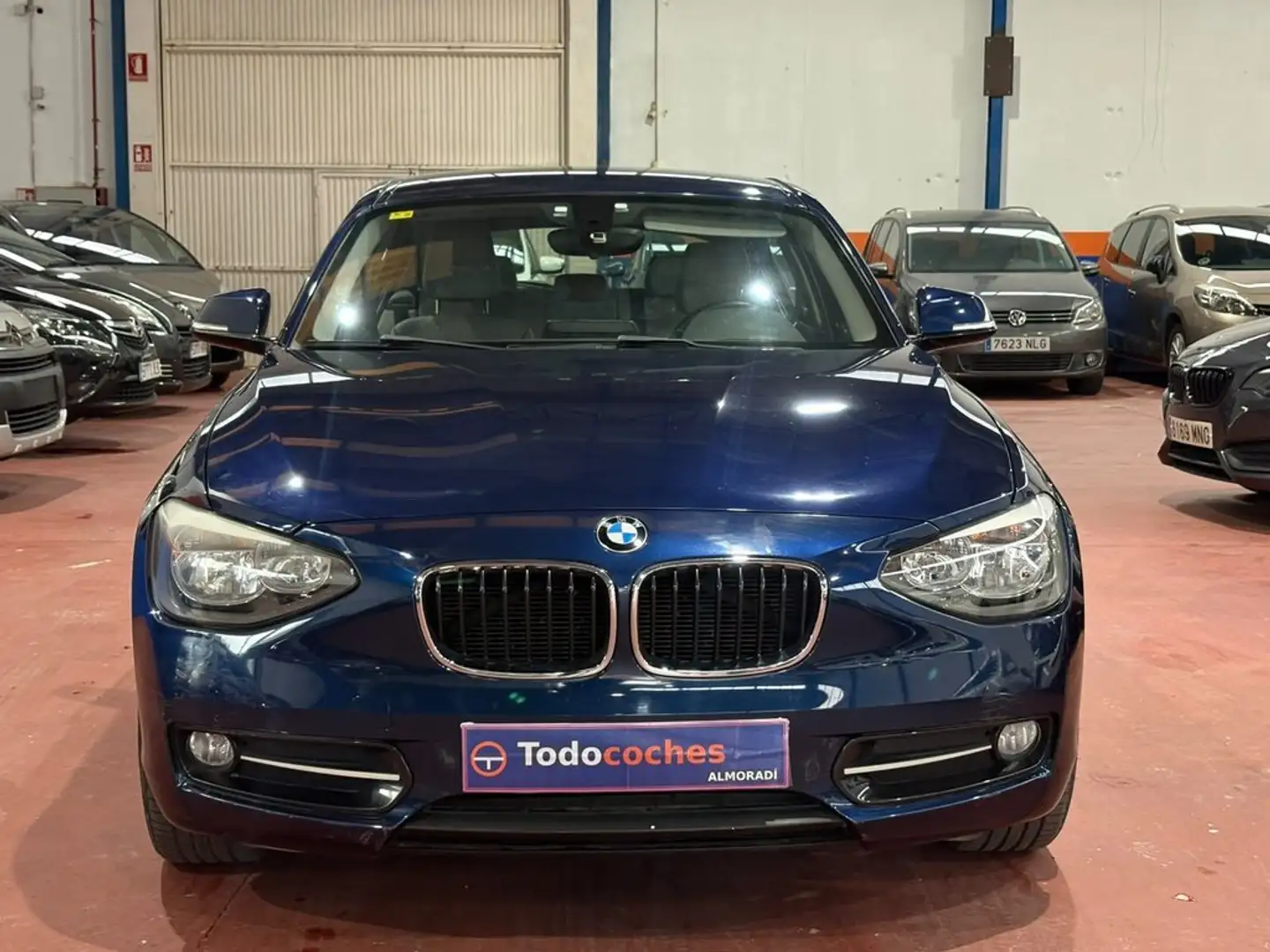 BMW 116 116dA Essential Edition Azul - 2