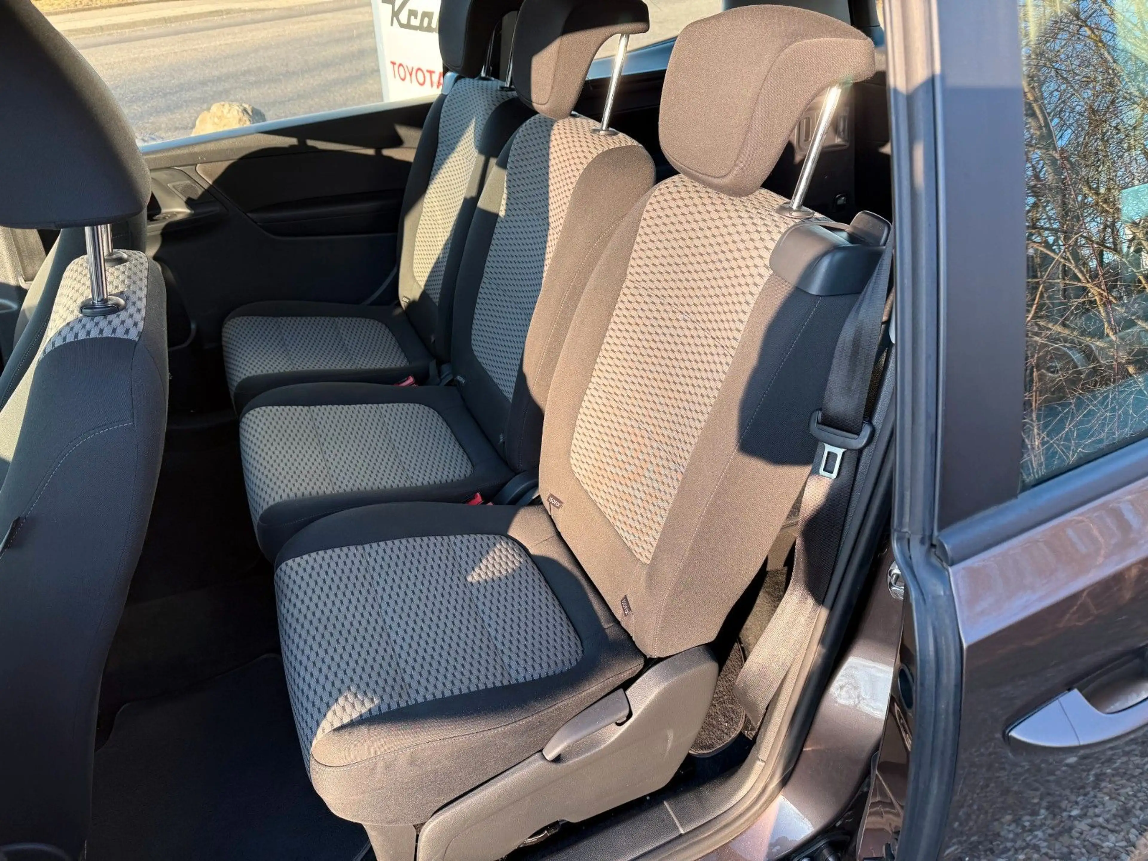 Volkswagen Sharan 2.0 TDi Comfortline BMT 7-Sitzer — photo 5