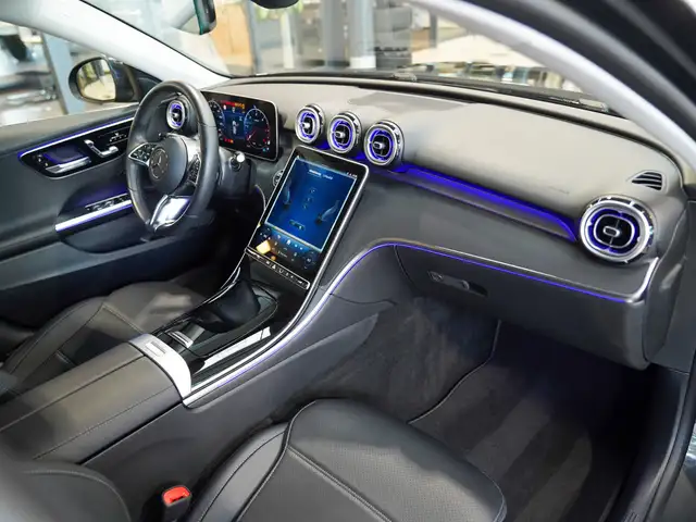 Mercedes-Benz C-Class view 11
