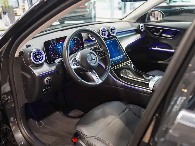 Mercedes-Benz C-Class view 15