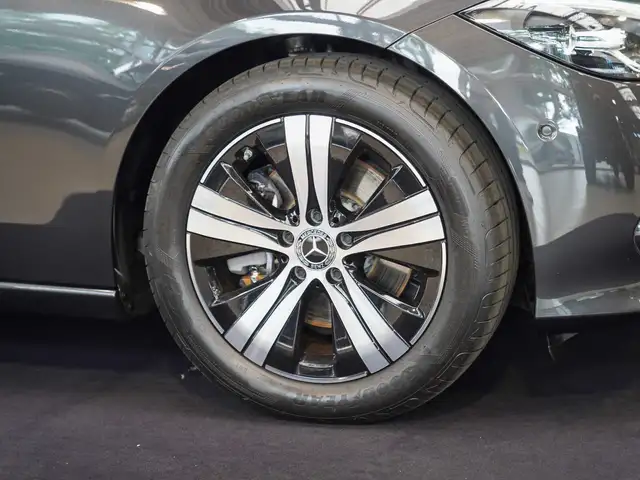 Mercedes-Benz C-Class view 2