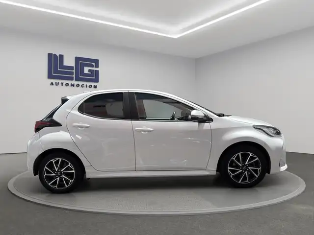Toyota Yaris view 6