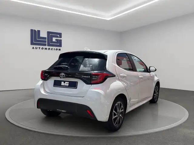 Toyota Yaris view 5