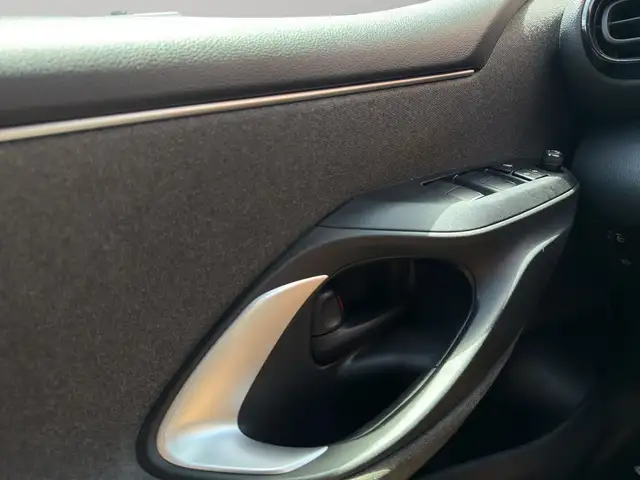 Toyota Yaris view 12