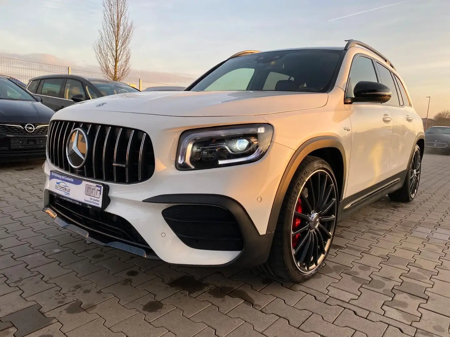Mercedes-Benz GLB 35 AMG 4Matic|7-Sitzer|Garantie|MBUX| Weiß - 1