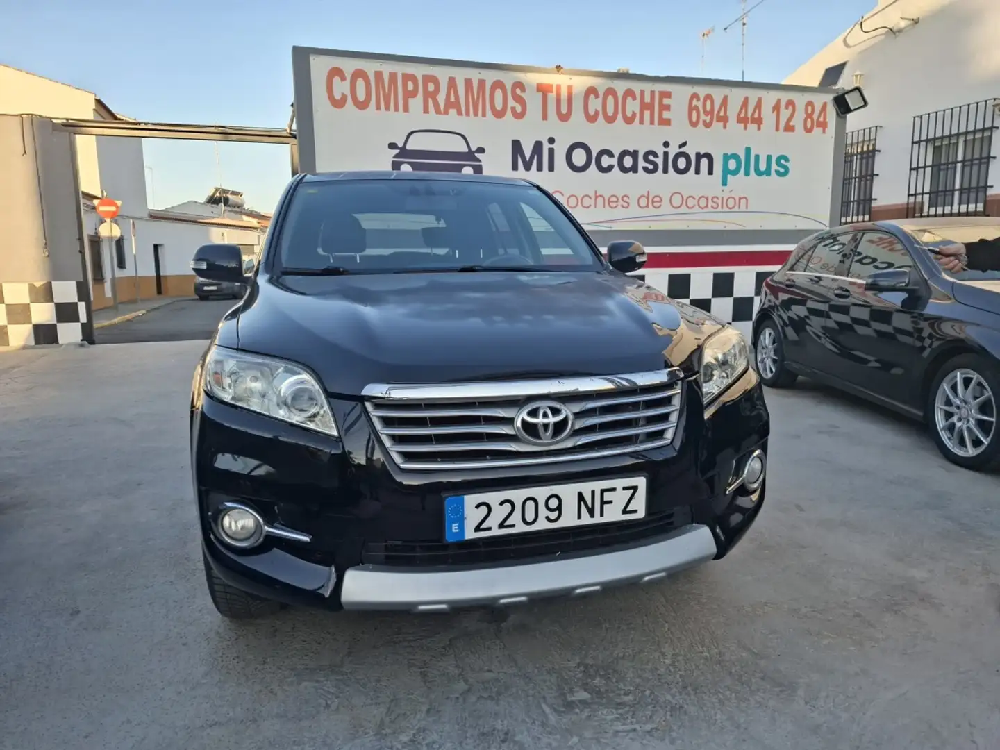 Toyota RAV 4 2.2D-4D Yokubari 4x4 Negro - 1