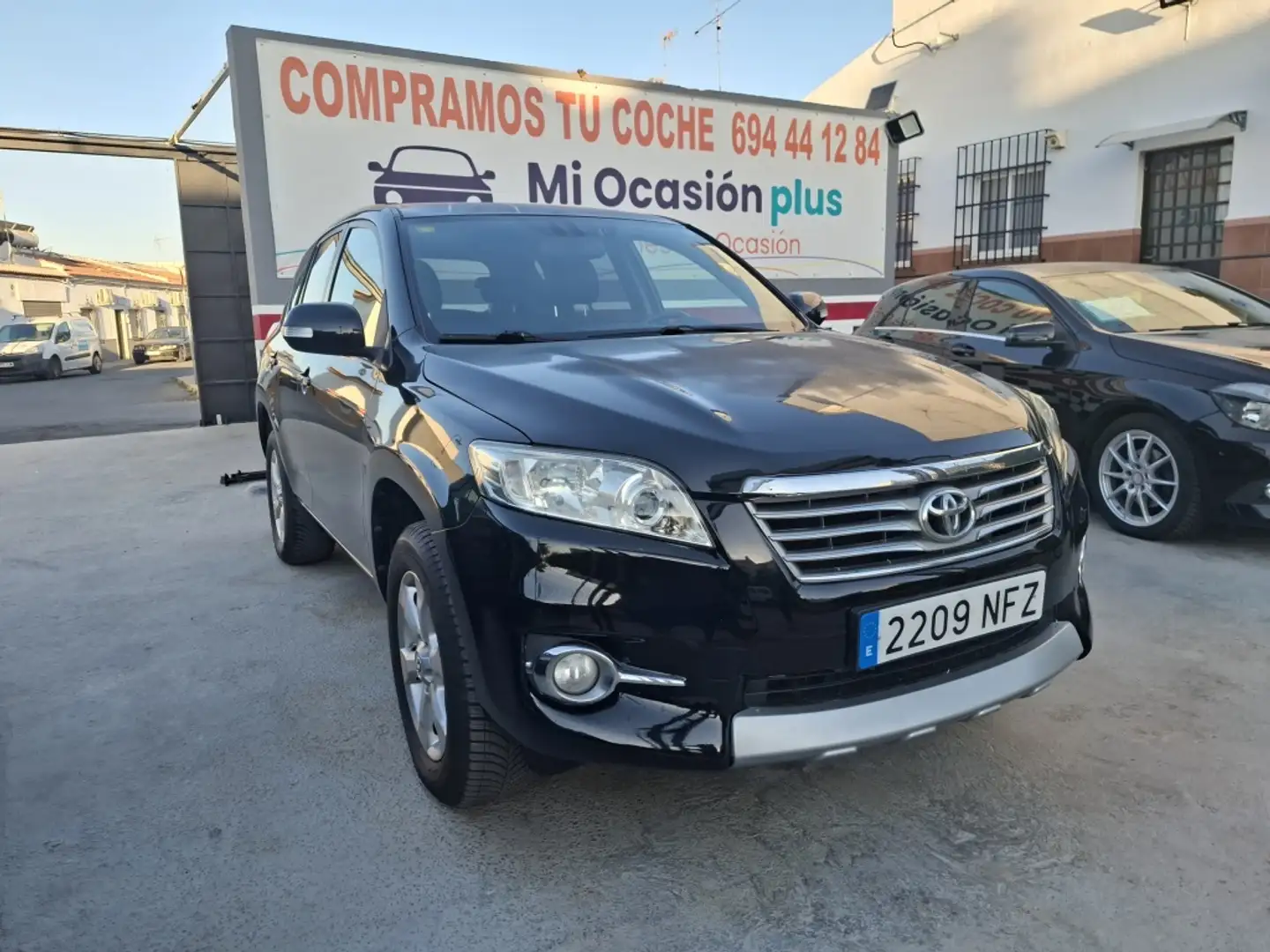 Toyota RAV 4 2.2D-4D Yokubari 4x4 Negro - 2