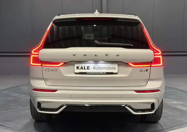 Volvo XC60 view 5