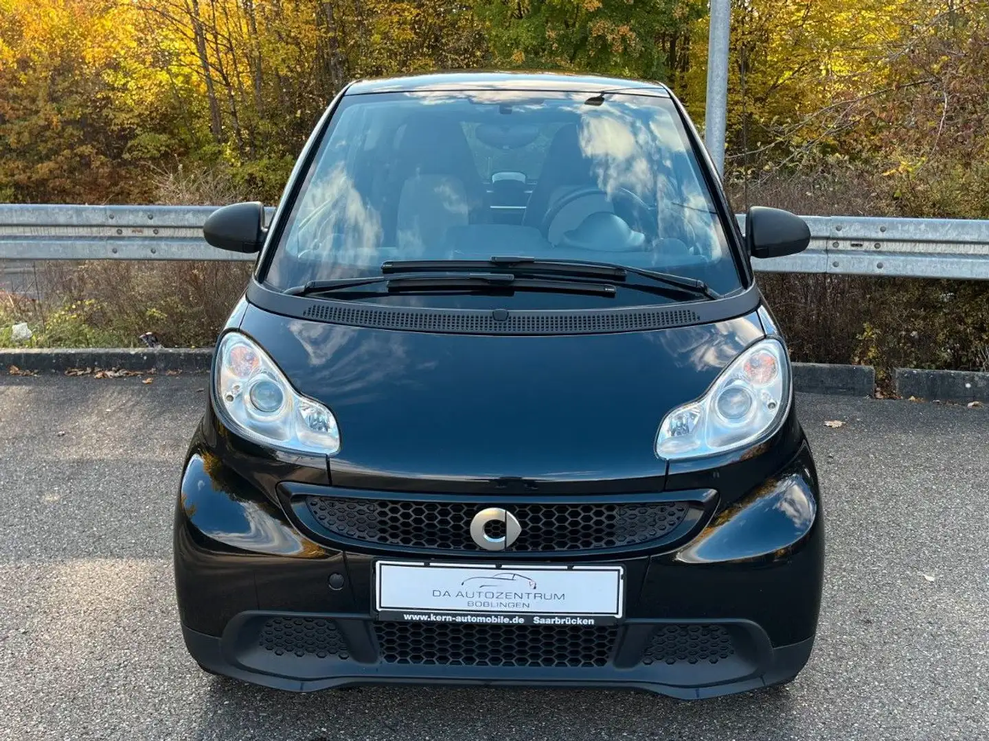 smart forTwo Pure mhd ALU*KLIMA*NAVI*SCHECKH*SERVO*TÜV Noir - 2