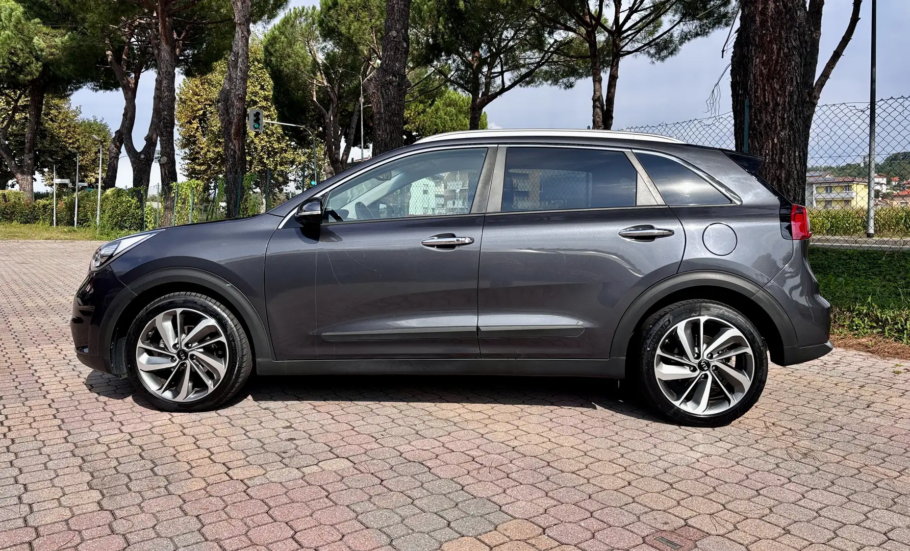 Kia Niro Niro I 1.6 gdi hev Style Adas Pack dct Gris - 2