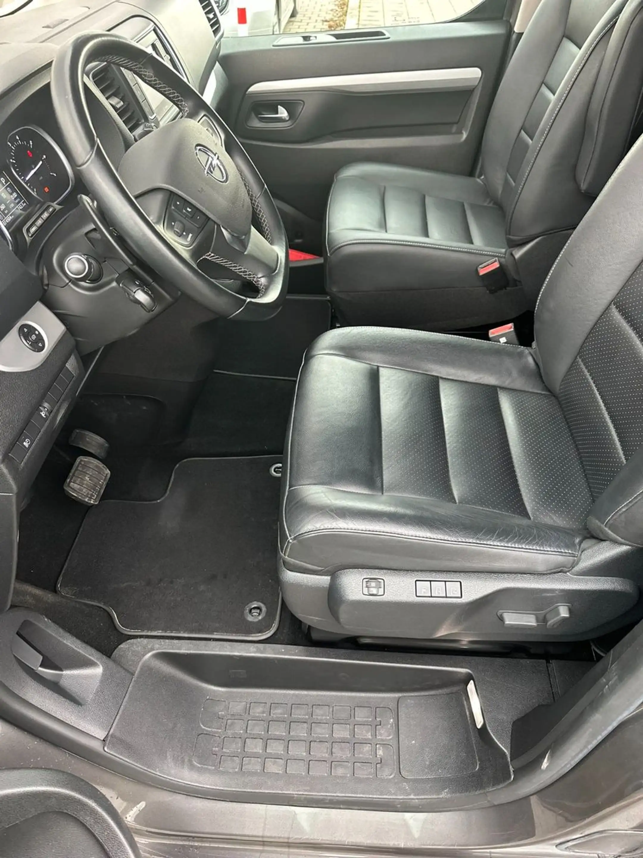 Opel Zafira Life / Leder / Standheiz. / Auto. / KD — photo 10