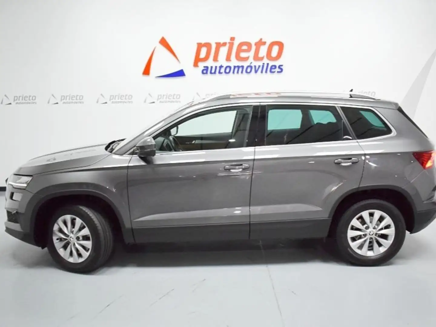 Skoda Karoq 2.0TDI AdBlue Ambition 4x4 DSG 110kW Gris - 2