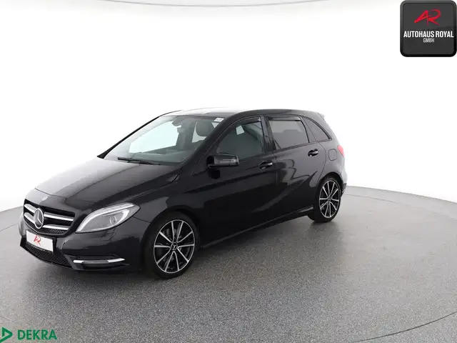 Mercedes-Benz B 250 B 250 NIGHTPAKET SPORT SCHECKHEFT,AKT.PARKASSIST