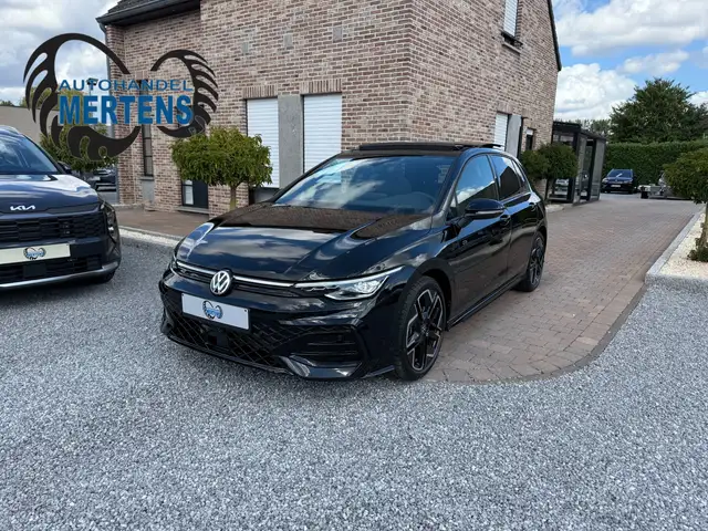 Volkswagen Golf VIII 1.5 eTSI 150PK DSG R-Line PANO NIEUW 0KM