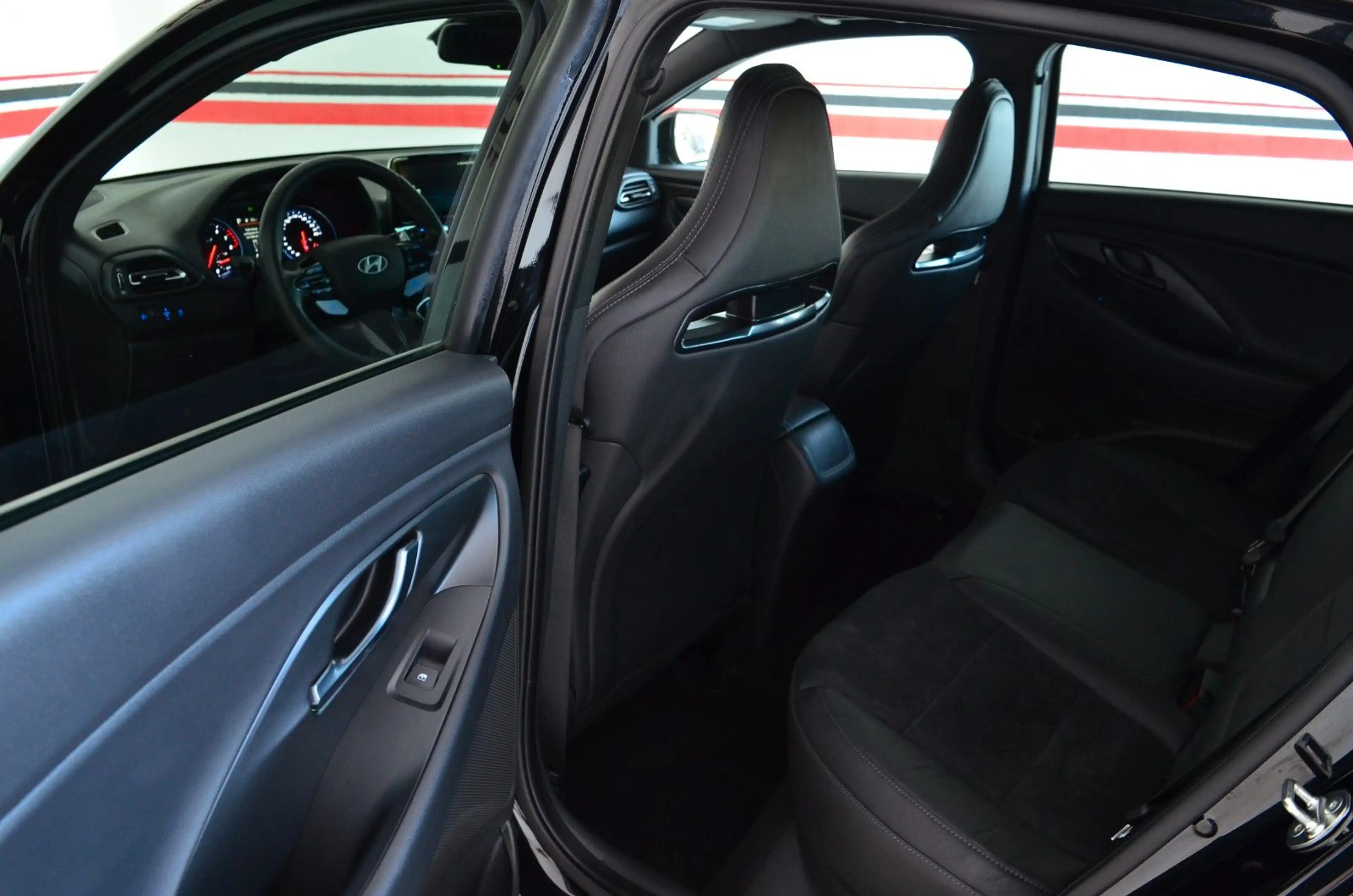Hyundai i30 Fastback N Performance |Schalensitze |19`Alu — photo 5