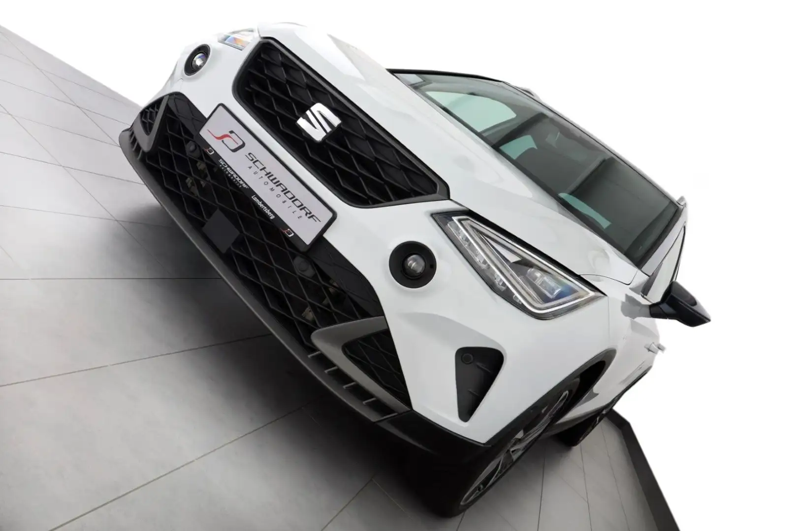 SEAT Arona 1,5 TSI DSG FR ACC RFK 18" TOTWINKEL Weiß - 2