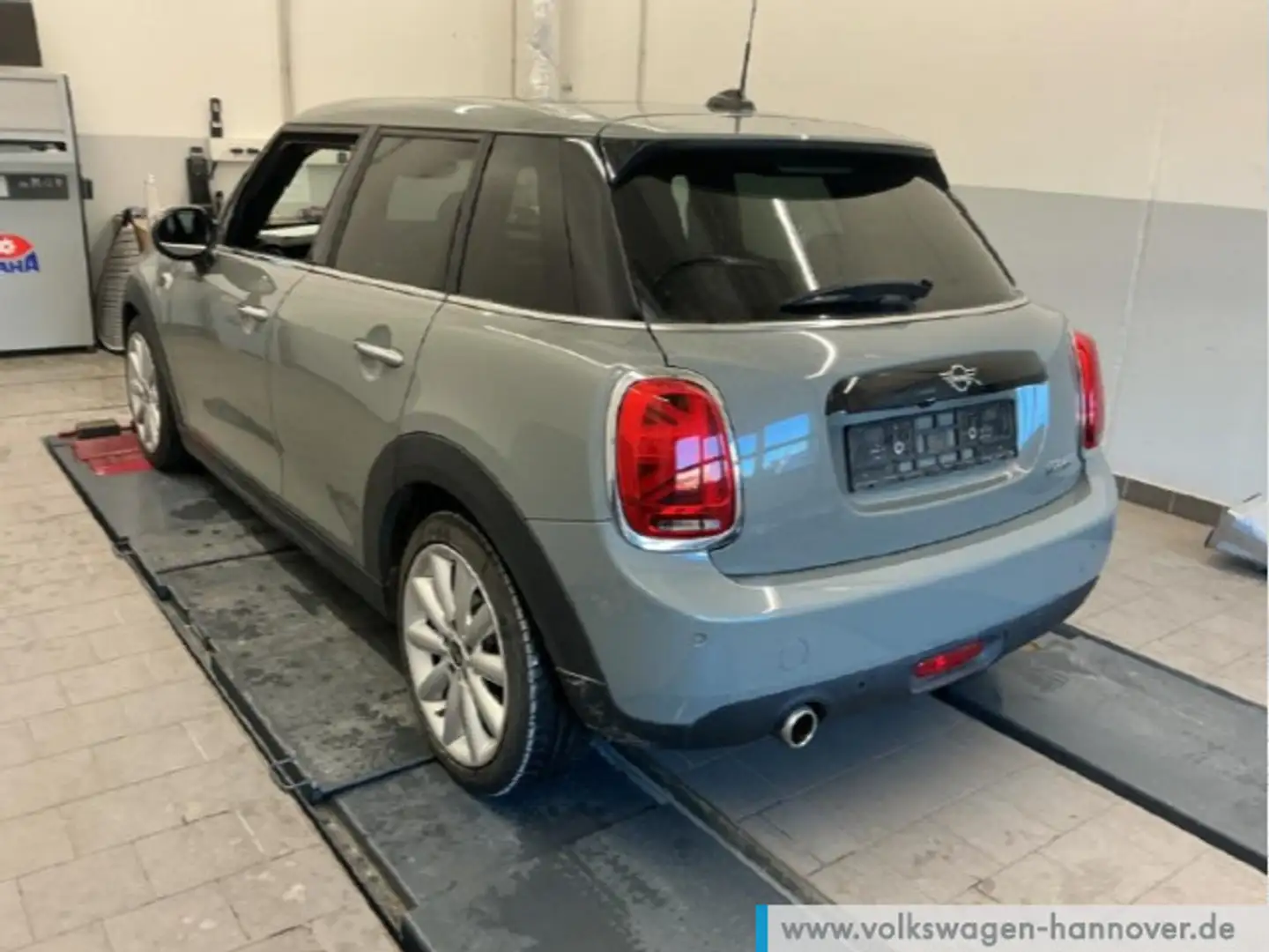 MINI Cooper Mini Cooper 1.5 Steptronic Navi LED Pano Grau - 2