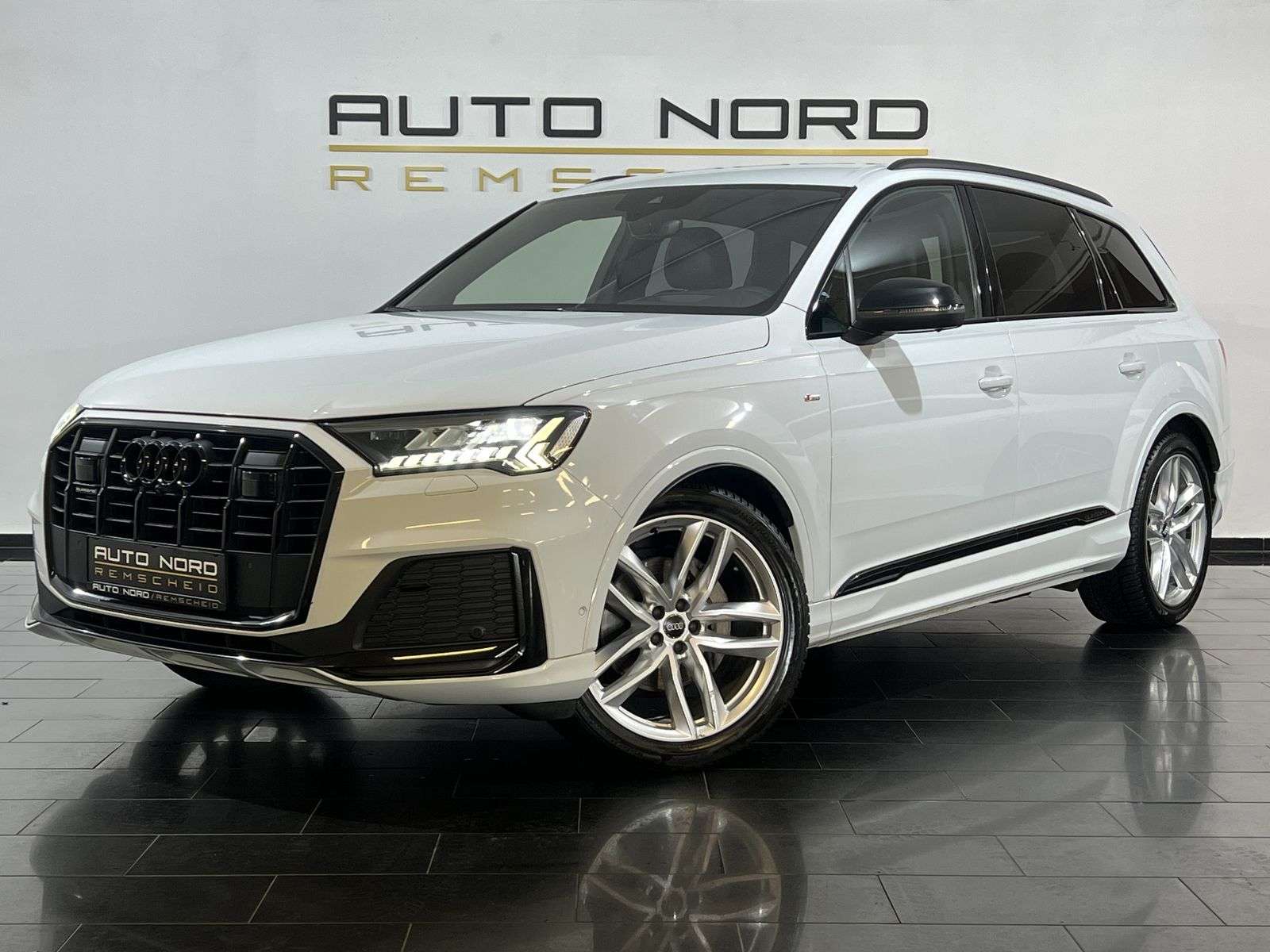 Second hand Audi Q7 3.0