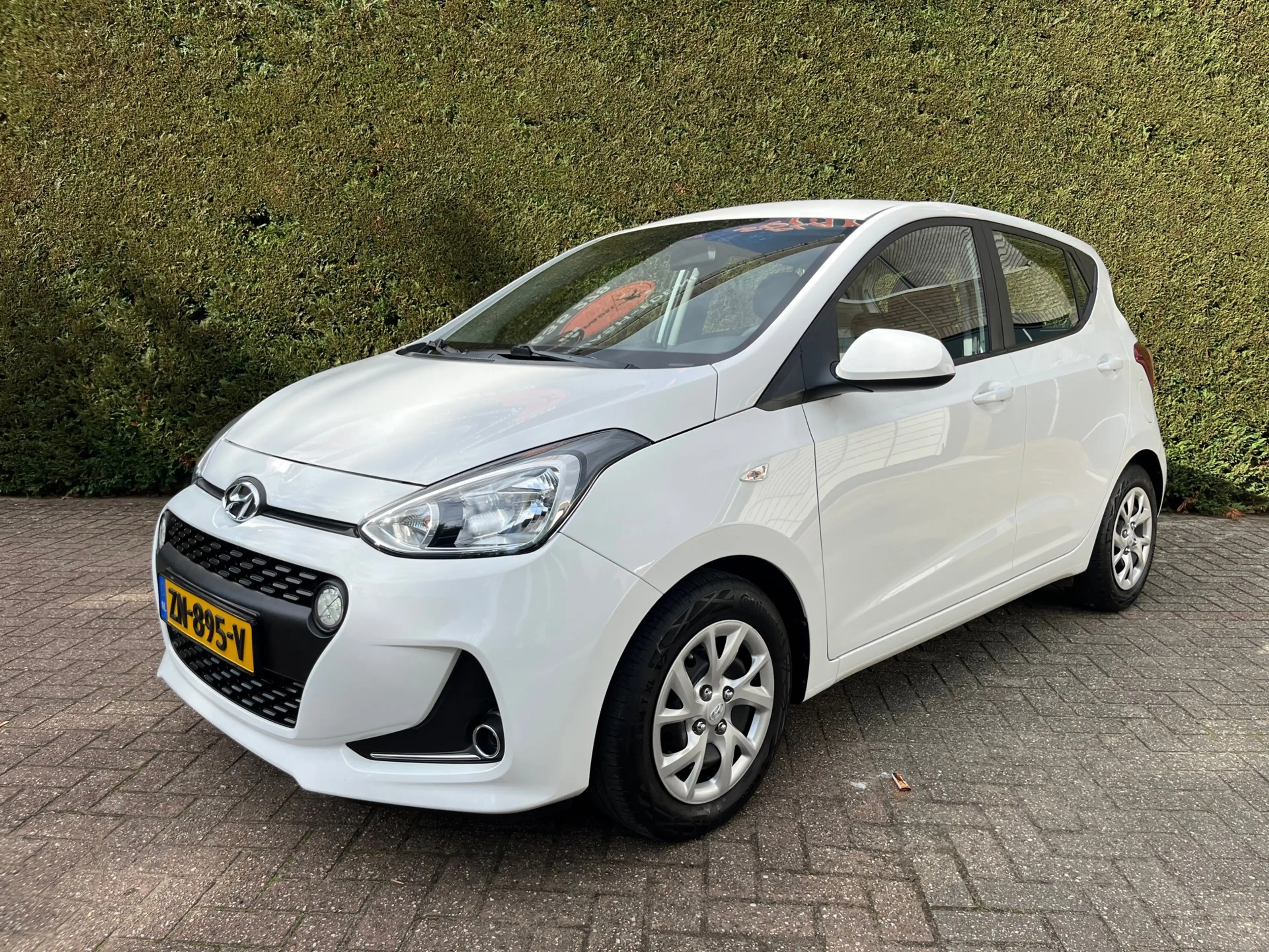 Hyundai i10 1.0i Comfort, Apple carplay, cruise, pdc, navi , e